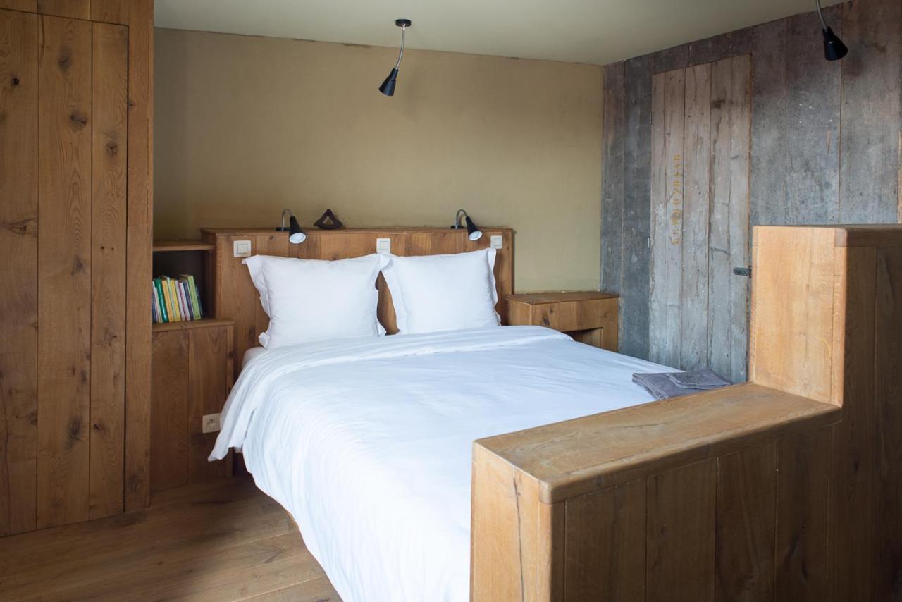 Poeziehotel Surplace - 15 Min Van Pairi Daiza & Industriezone Ghislenghien Bever Exterior photo